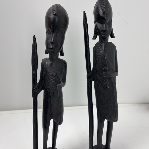 Vintage African warrior sculpture - Picture 2 of 5